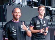 爱游戏世界杯2026-红牛车队翻盘梅赛德斯，拉塞尔带队取胜