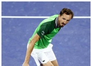 AYXapp下载-联合杯险胜蒙特卡洛大师赛，梅德韦杰夫高光表现