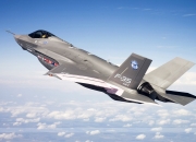 爱游戏在线-跨越时空的赛场，当篮网险胜深圳队，保罗在季后赛抢七接管比赛