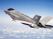 爱游戏在线-跨越时空的赛场，当篮网险胜深圳队，保罗在季后赛抢七接管比赛