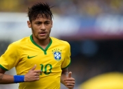 爱游戏APP-杰伦·格林教科书式表现，雄鹿对阵山西一役，新星如何定义现代篮球美学