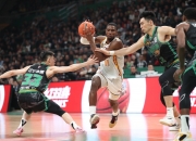 爱游戏体育官网-山西队鏖战浙江队，哈登点燃赛场