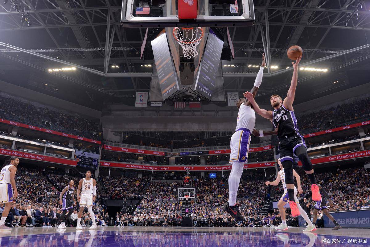 火箭碾压尼克斯,范弗利特状态火热 火箭碾压尼克斯,范弗利特状态火热