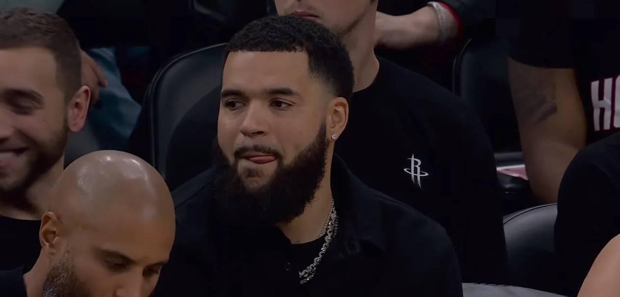 火箭碾压尼克斯,范弗利特状态火热 火箭碾压尼克斯,范弗利特状态火热