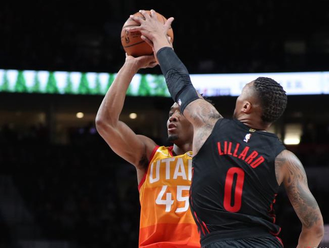 深圳队绝杀新疆队,麦科勒姆高光表现 深圳队绝杀新疆队,麦科勒姆高光表现