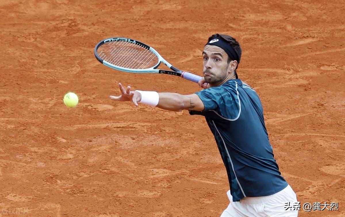 蒙特卡洛大师赛轻取澳网，西西帕斯统治全场