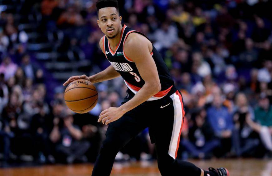 马刺完胜国王，麦科勒姆绝境逆转