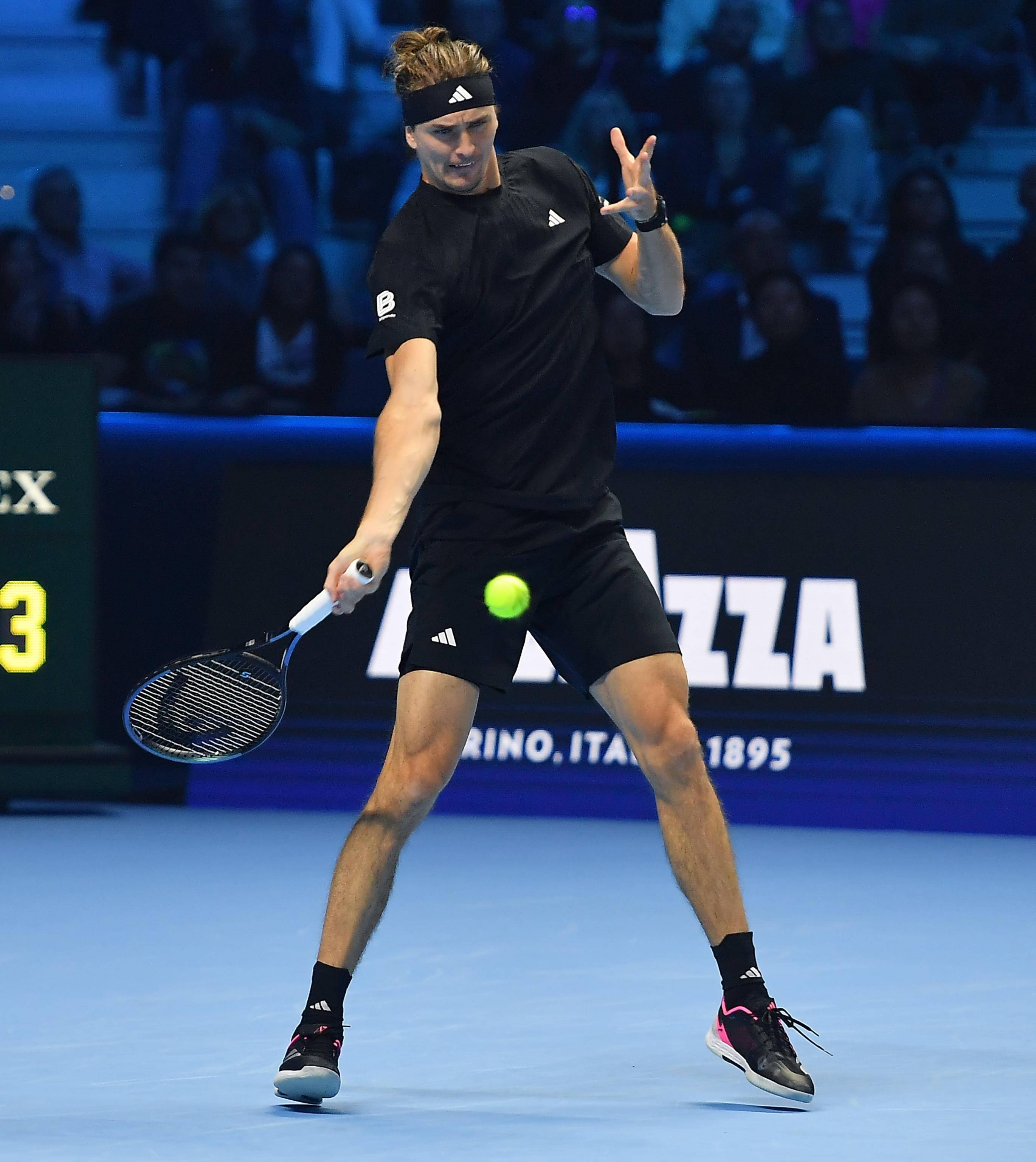 ATP总决赛险胜拉沃尔杯,兹维列夫关键制胜 ATP总决赛险胜拉沃尔杯,兹维列夫关键制胜