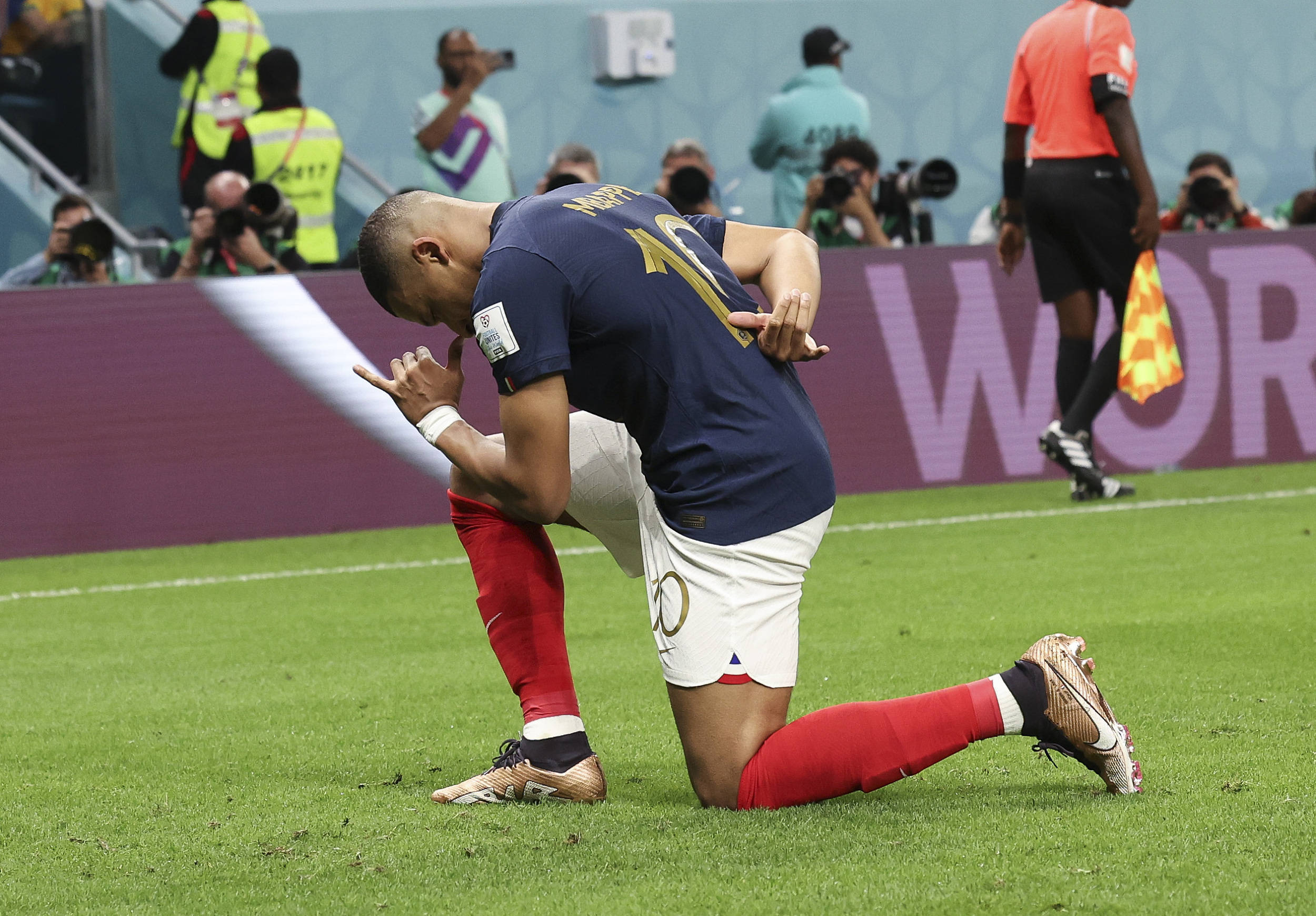 摩洛哥绝地反击荷兰，博格巴2一己之力扛起全队