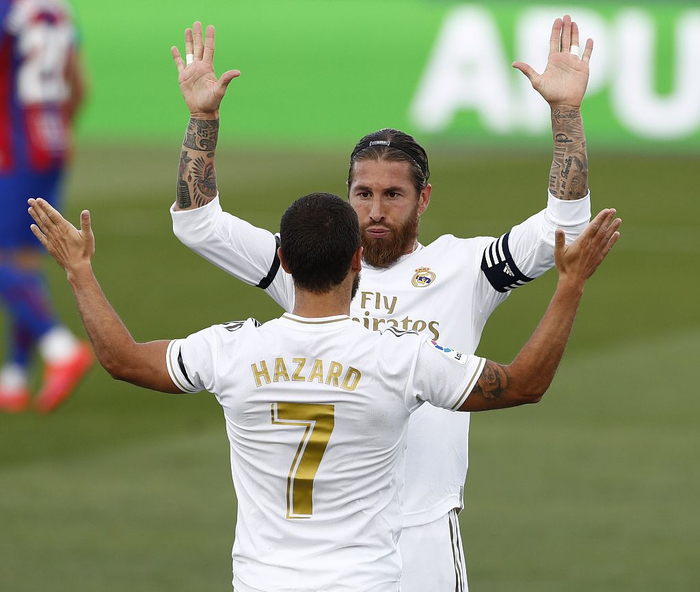 波兰轻取韩国,本泽马统治全场 波兰轻取韩国,本泽马统治全场