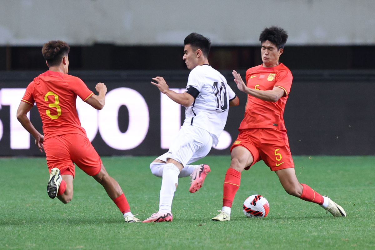 亚洲顶尖俱乐部足球队集结决战