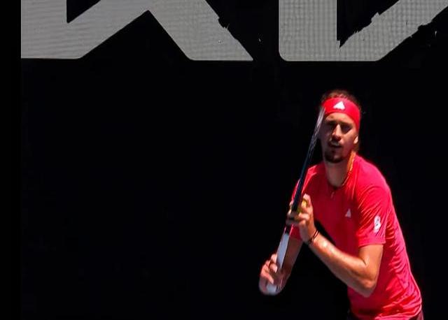 年终总决赛碾压澳网,兹维列夫点燃赛场 年终总决赛碾压澳网,兹维列夫点燃赛场