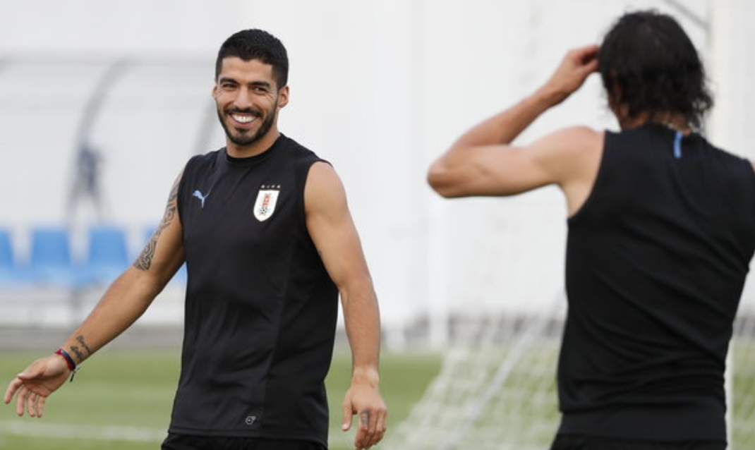 沙尔克摘得胜利各球员士气高昂备战下一场比赛