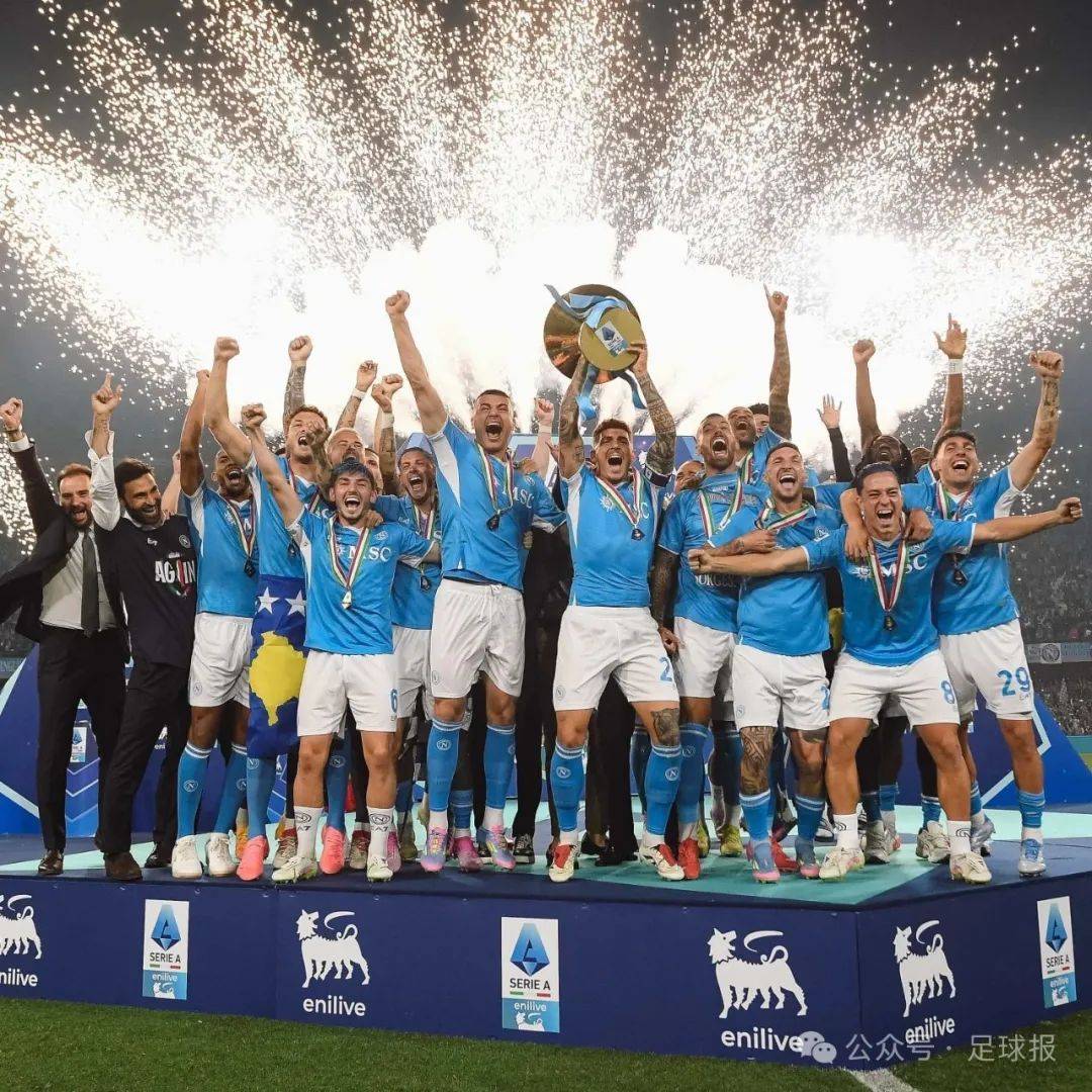 那不勒斯足球队实现连胜,展现出色表现 那不勒斯足球队实现连胜,展现出色表现