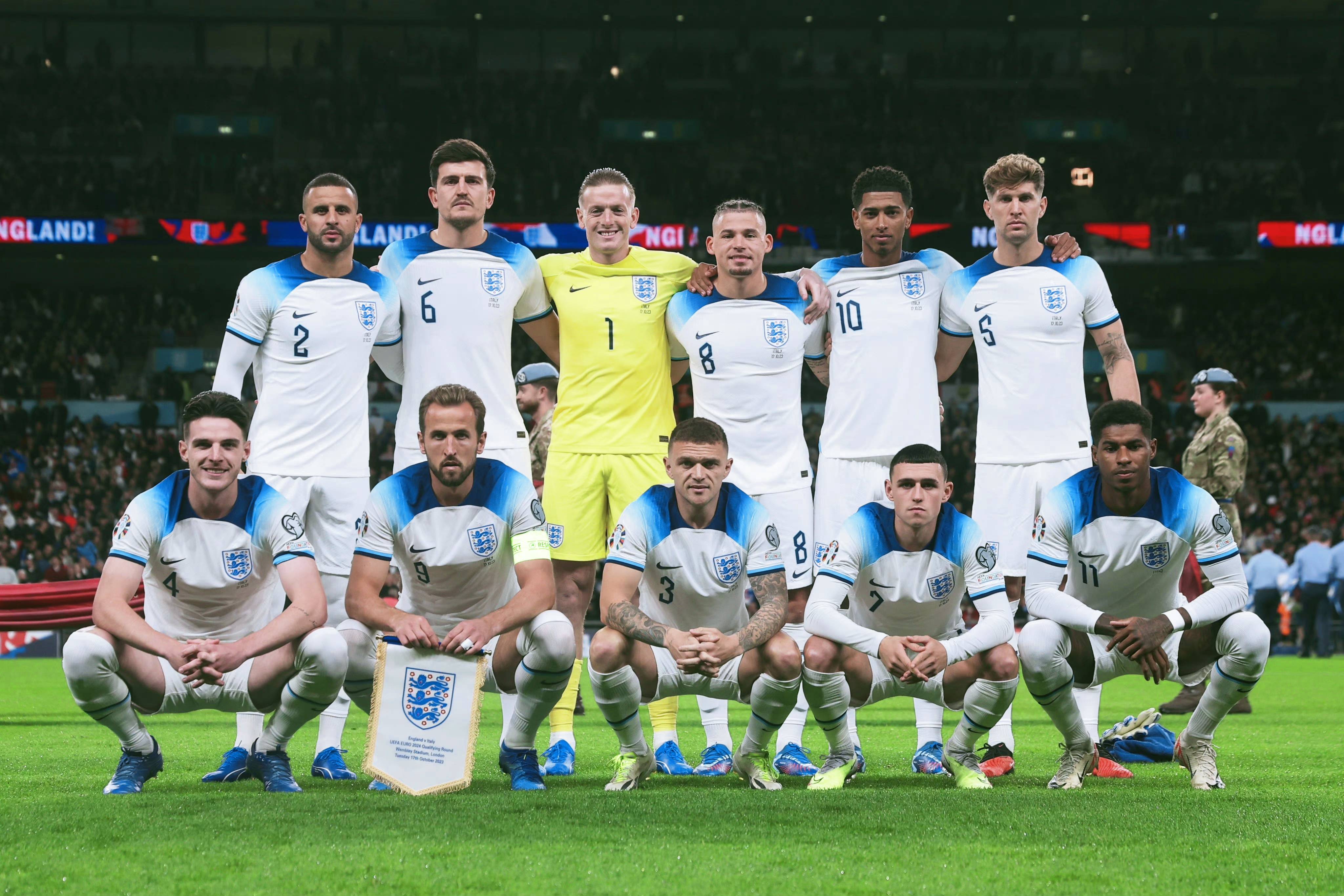 英格兰迎战罗马尼亚,全力备战决赛 英格兰迎战罗马尼亚,全力备战决赛