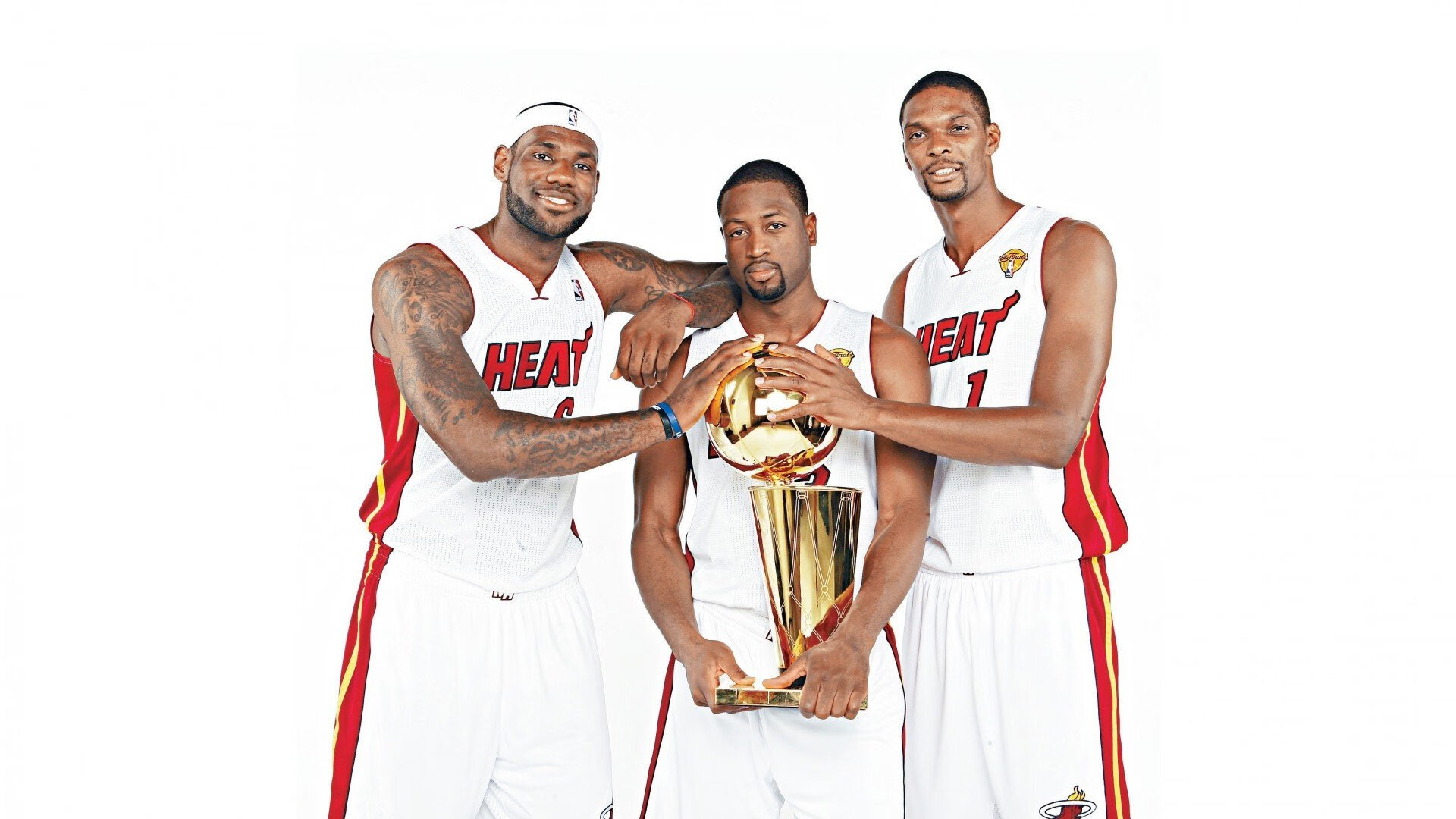 波斯铁骑压制法老军团，伊布式领袖成破局关键