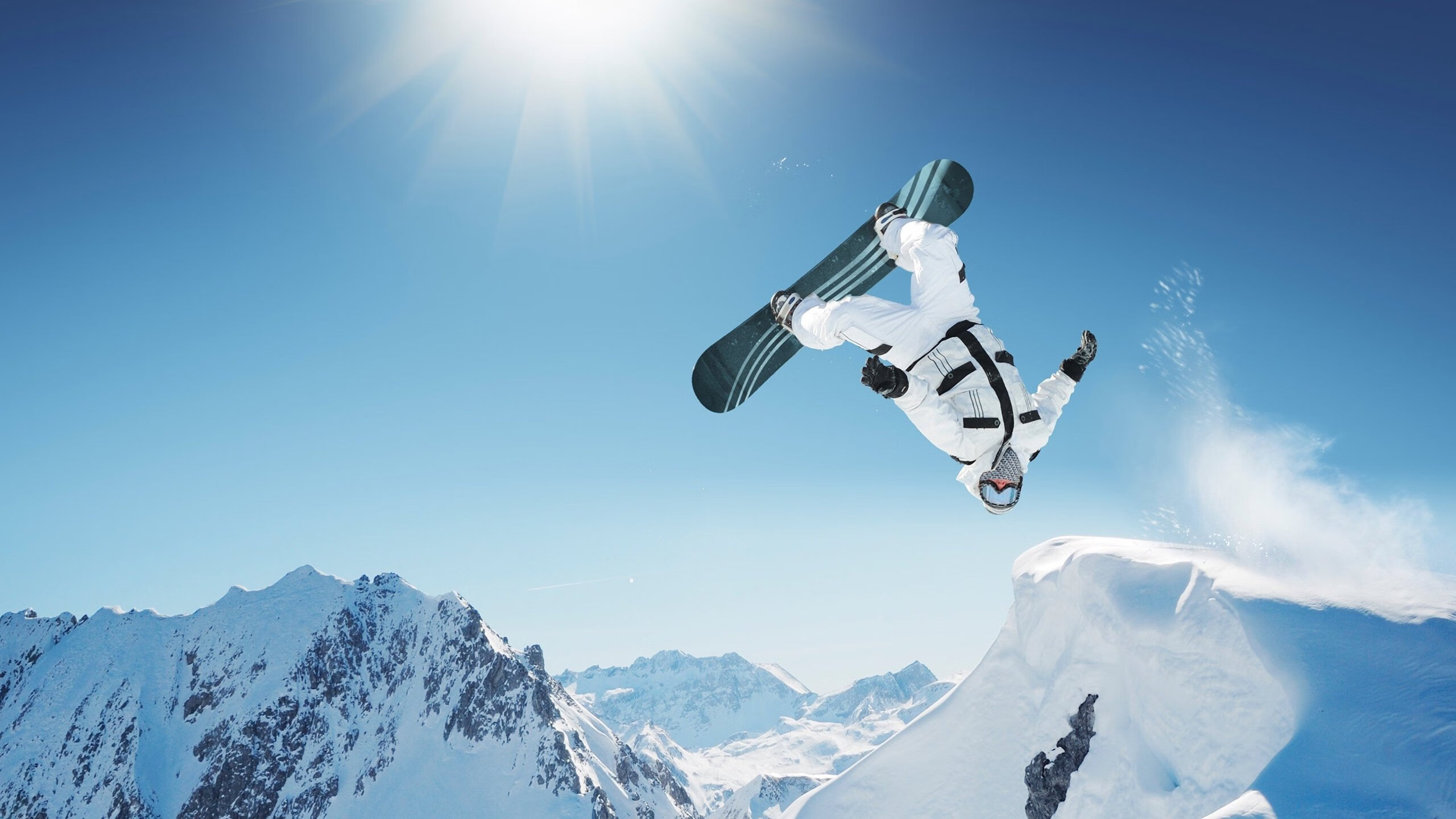 东决关键战焦点战，加拿大冰球队强势拿下AC米兰，跨界对决诠释体育精神