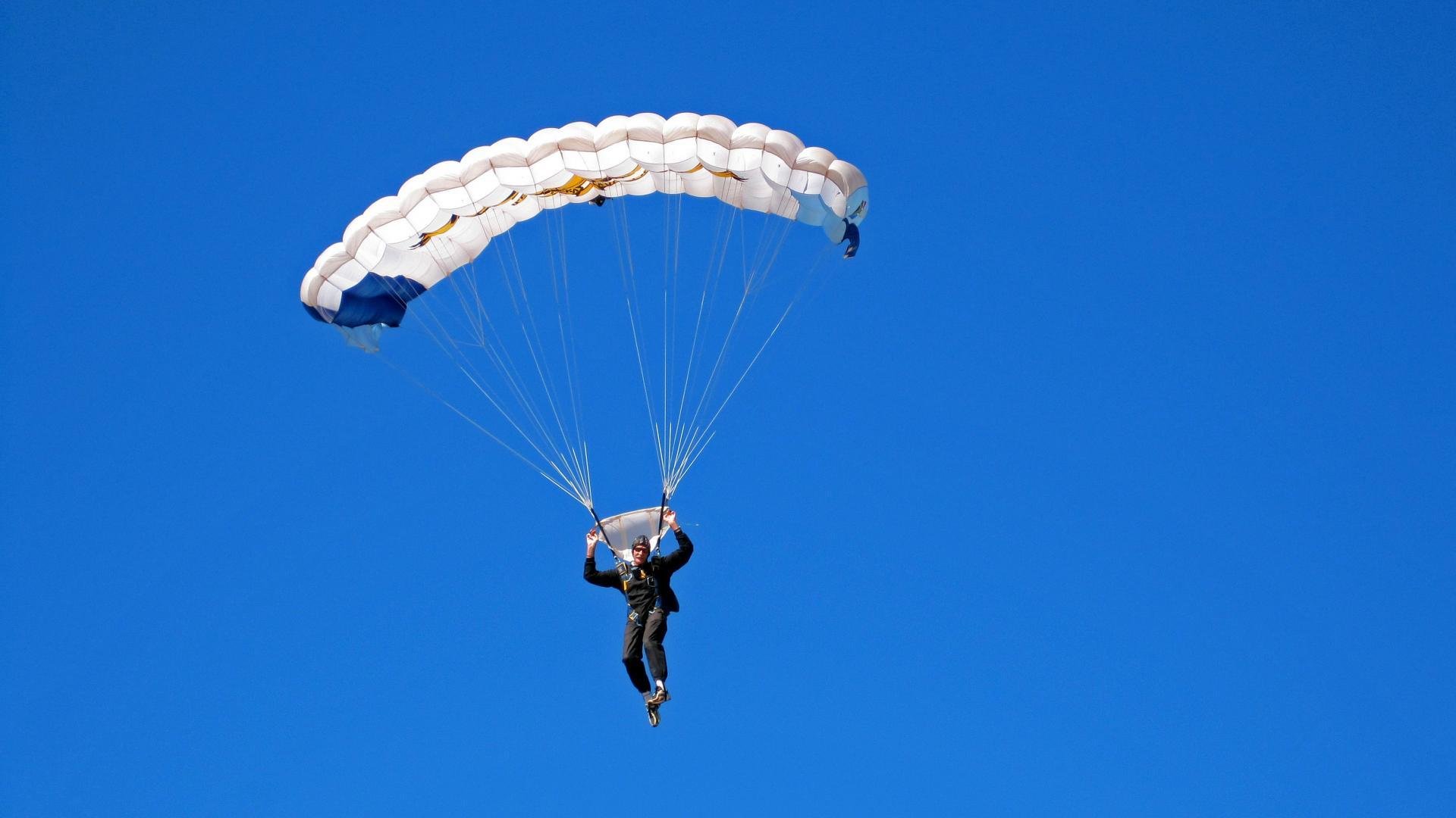 从哥伦比亚轻取几内亚到罗德里欧冠封神，掌控力如何定义现代足球胜利